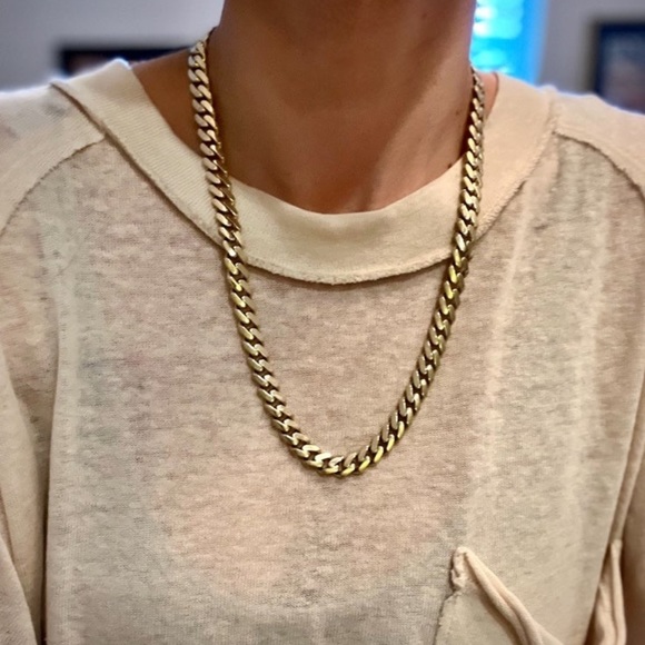10K Gold Wide Chunky Cuban Link Necklace about 9mm wide 22 inches long. Strong! - Picture 8 of 15